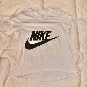 Nike shirt size M